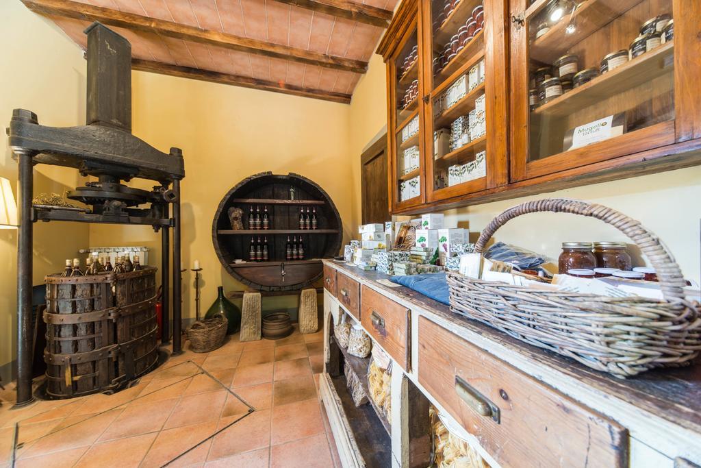 Podere Il Poggiolo Понтасиеве Екстериор снимка