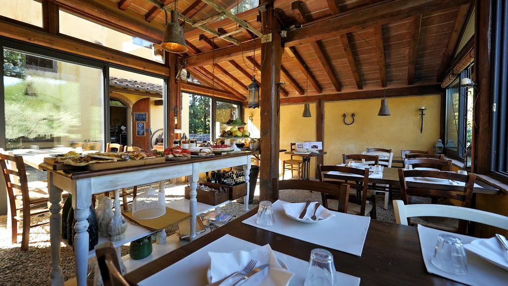 Podere Il Poggiolo Понтасиеве Екстериор снимка